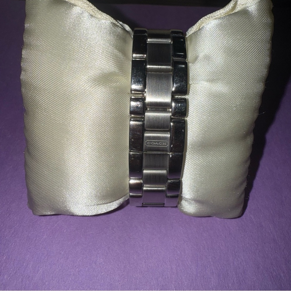 Coach Silver Watch Timeless Elegance - Picture 5 of 7